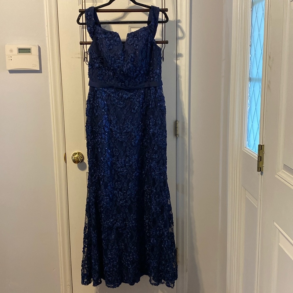 Oleg Cassini Off Shoulder, Sparkling Lace Gown, midnight blue, mermaid, 
sz. 10